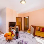 Апартаменты Gorgeous In With Wifi *