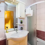 Stunning Apartment In Rtina With Wifi ريتنا