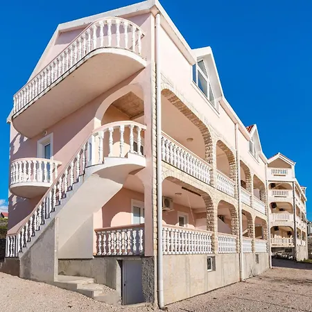 Gorgeous In With Wifi Appartamento Rtina