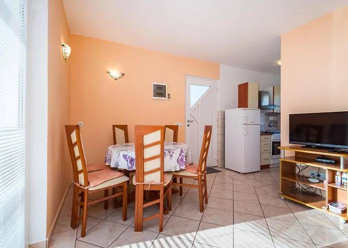 Gorgeous In With Wifi Apartman